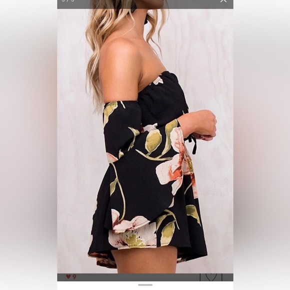 Black and floral cold shoulder shorts romper jumpsuit flare sleeve - Picture 3 of 16